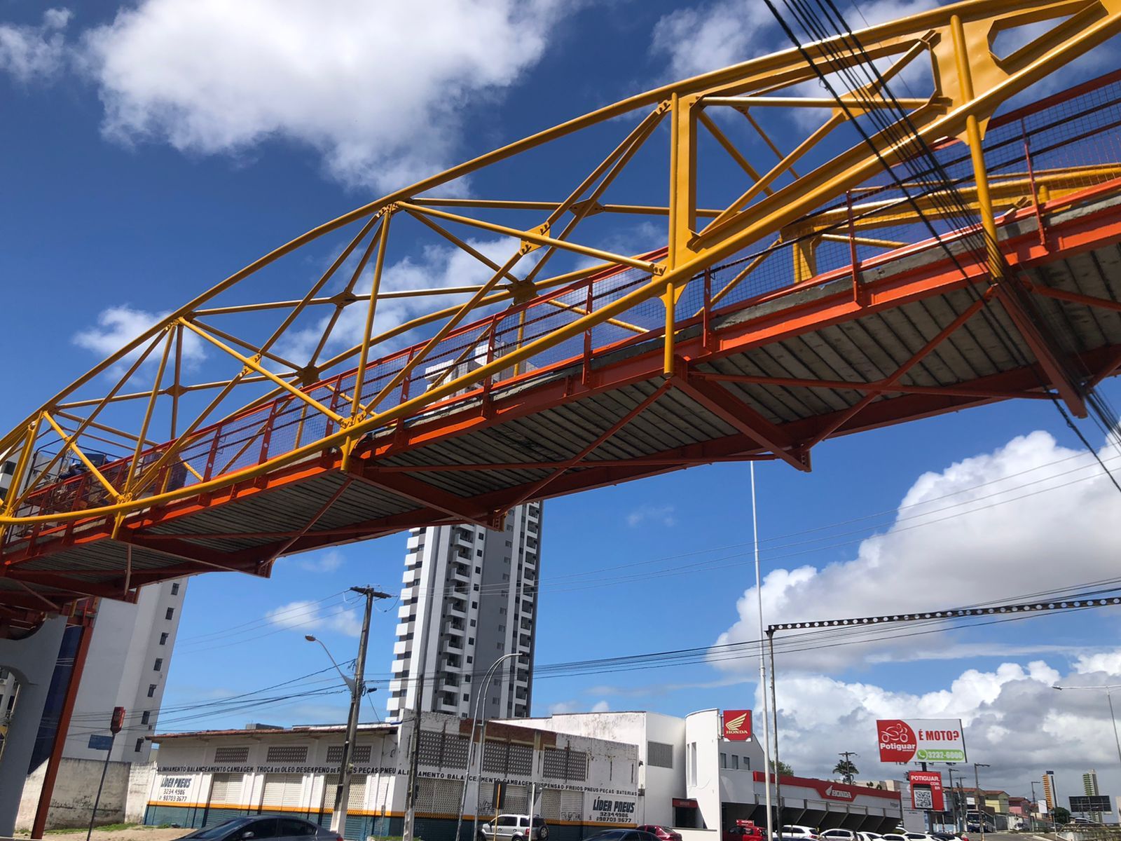 Instalação de 'gaiolas' em passarelas e viadutos em Natal será prevenção de suicídio