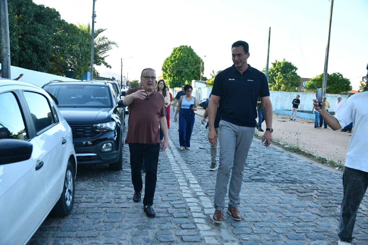 Prefeitura anuncia pavimentação em 34 ruas da Zona Norte durante visita técnica do prefeito
