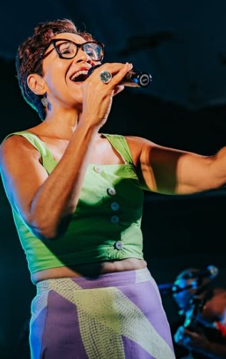 Jane Duboc e Nico Rezende protagonizam show conjunto no Projeto Seis e Meia, com abertura de Valéria Oliveira em abril