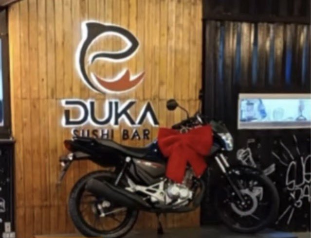 Motoboy recebe moto nova como pedido de desculpa após agressão por empresário em Natal
