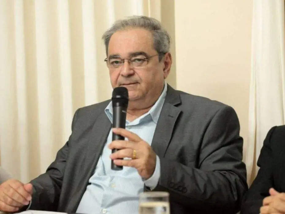 Álvaro rebate críticas de Cadu Xavier e diz que secretário não entende “nada ou quase nada” de gestão pública