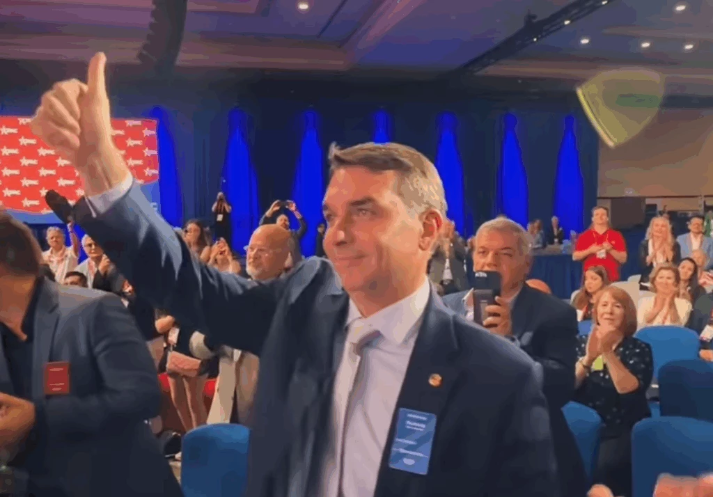 ‘Nós venceremos’, afirma Flávio Bolsonaro sobre eleições 2026