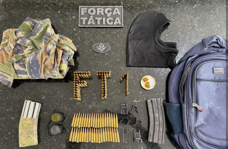 Suspeito é preso com munições de fuzil e material tático durante operação em Mãe Luíza