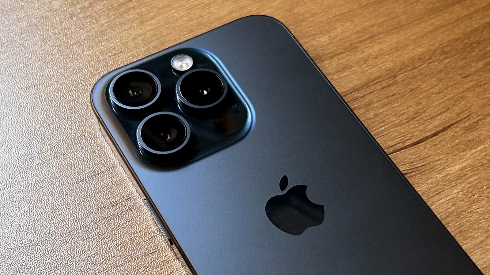 Leilão da Receita tem iPhone por metade do preço e itens a partir de R$ 100