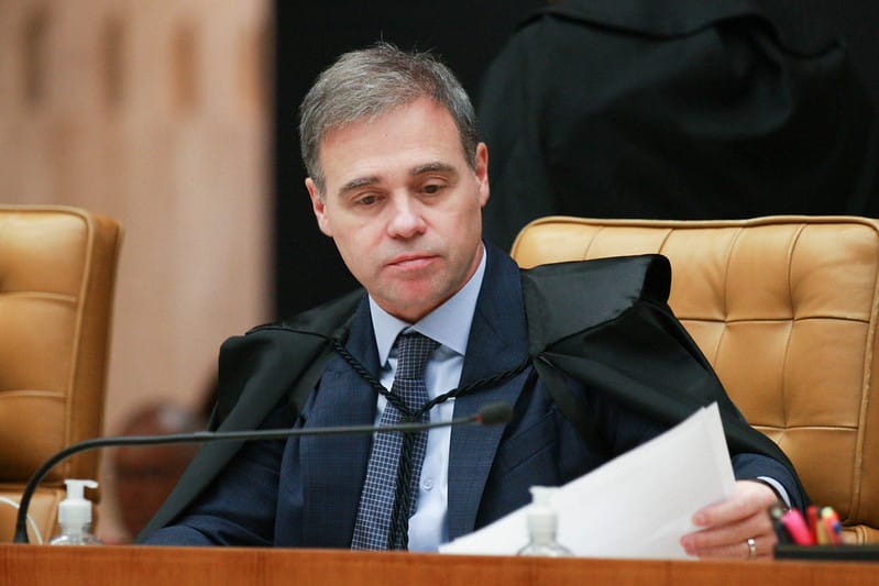 Ministro manda recolher detalhes íntimos de mensagens de Vorcaro em poder da CPMI