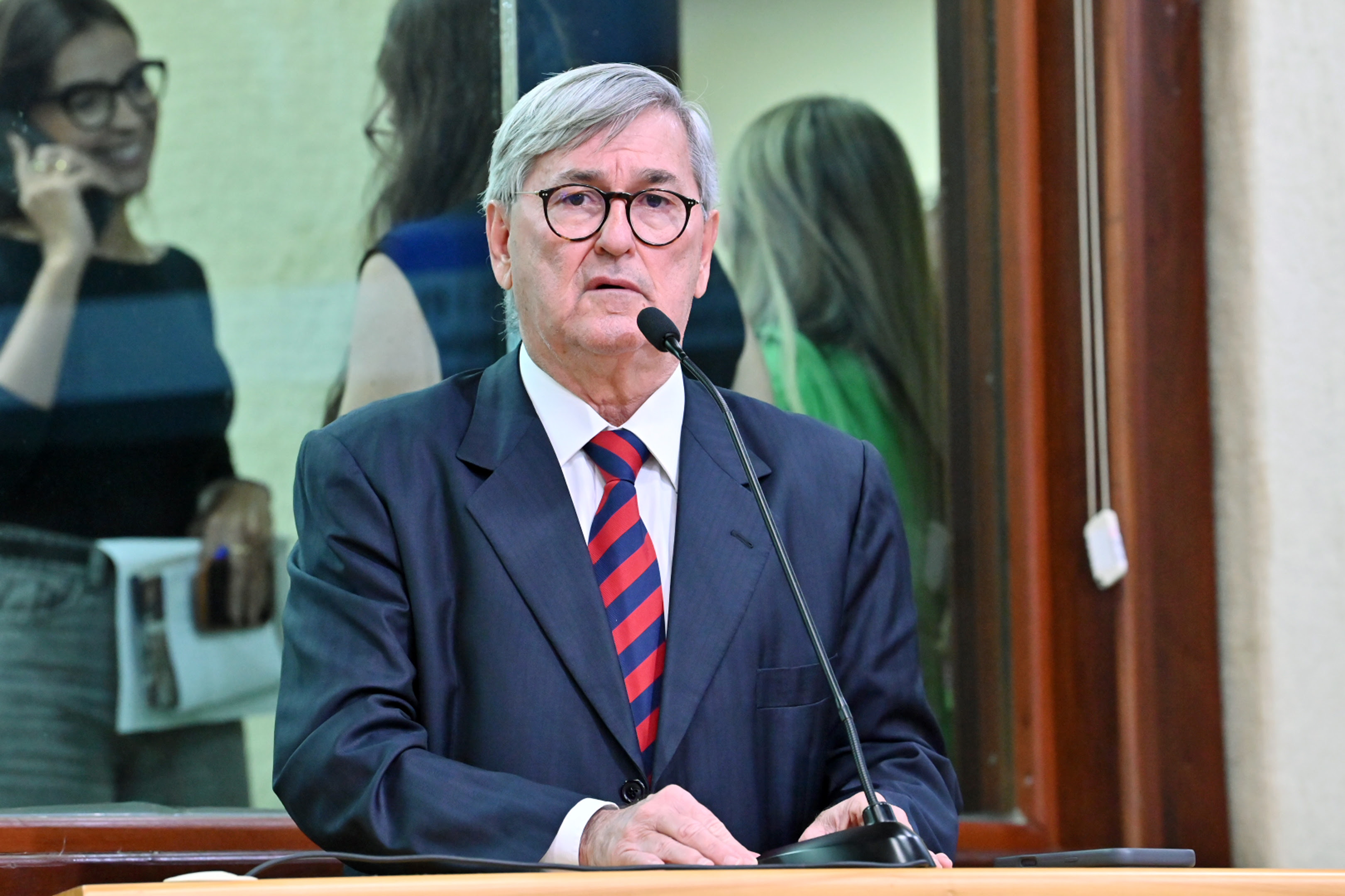 Tomba Farias alerta para "grave cenário" da saúde no RN