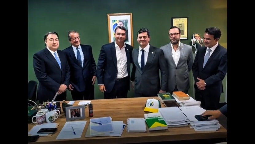 Ao lado de Valdemar e Flávio, Moro se filia ao PL