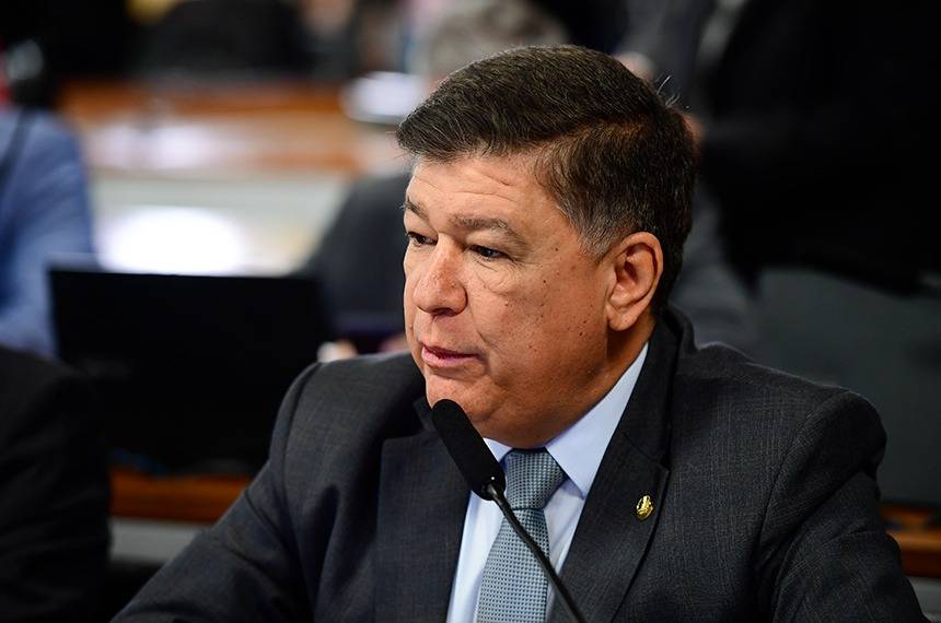 Presidente da CPMI do INSS critica STF e diz que comissão não aceitará perda de prerrogativas
