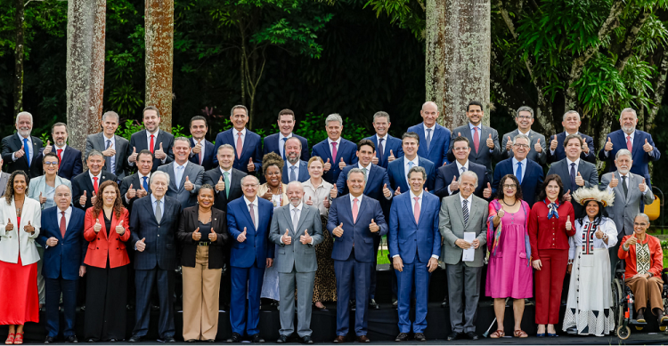 Governo Lula exonera 16 ministros de Estado que estudam candidatura