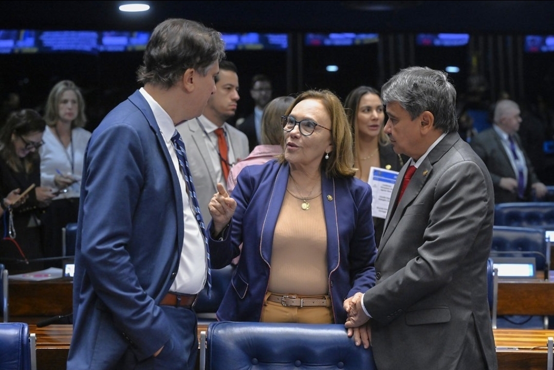 Com voto de Zenaide, viram lei seguro-defeso e direito a crédito para pescadores artesanais do Rio Grande do Norte