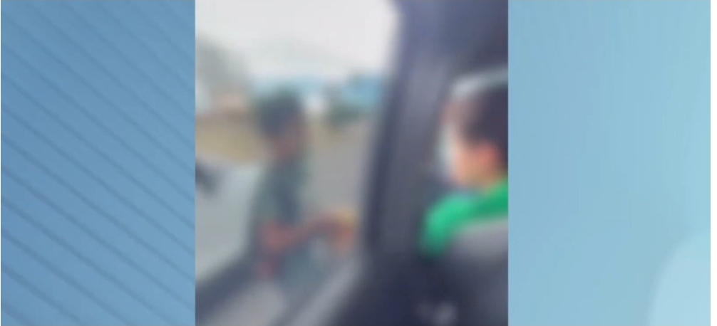 VÍDEO: adolescentes humilham, ameaçam e agridem crianças que vendem paçoca na rua de Mossoró