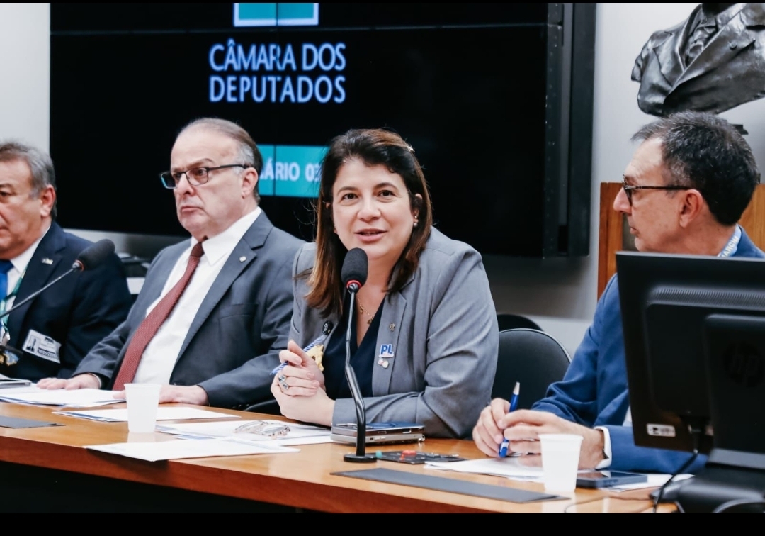 “Precisamos ter de volta um presidente municipalista, não um comunista”, diz Carla Dickson aos prefeitos do RN