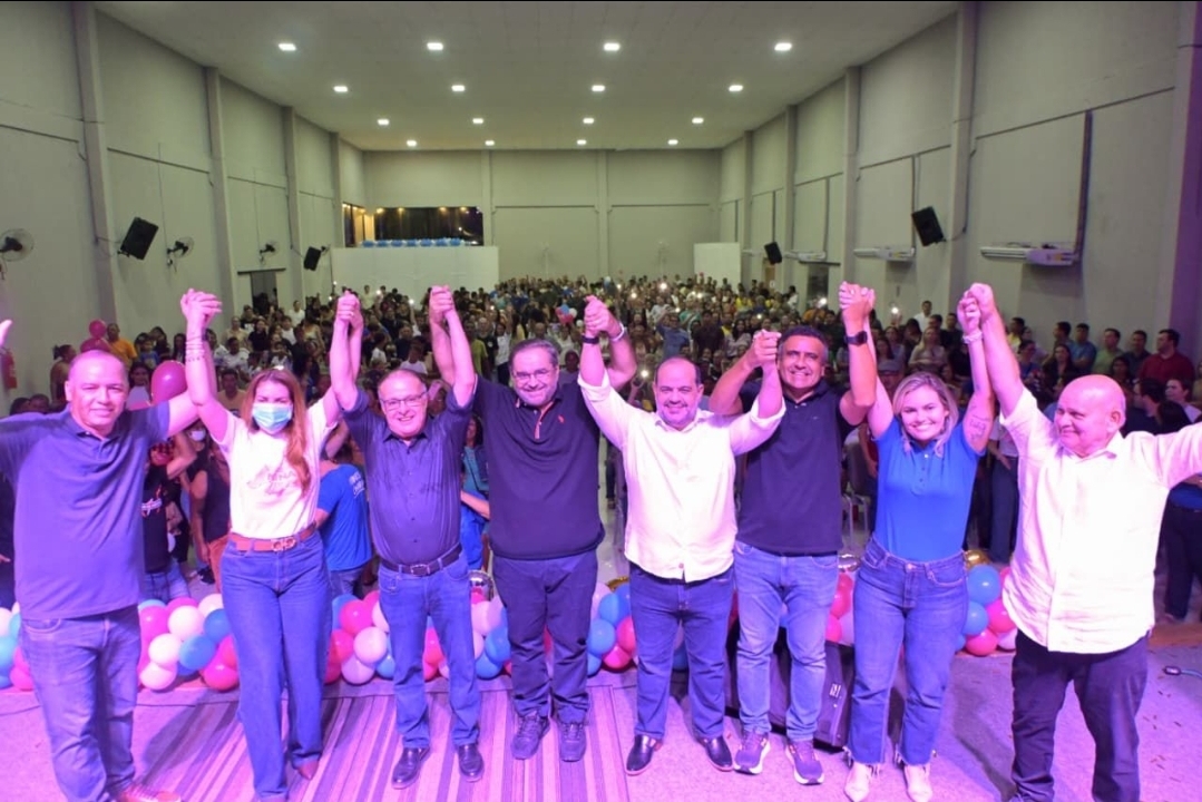 Álvaro Dias recebe apoio de Hermes Câmara em grande reunião com amigos e lideranças em Natal