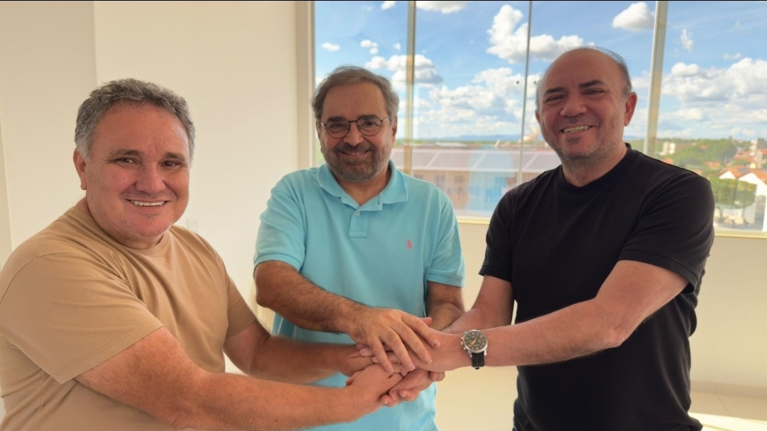 Prefeito Rogério Couro Fino e ex-prefeito Antônio Macaco declaram apoio a Álvaro Dias em Jardim de Piranhas