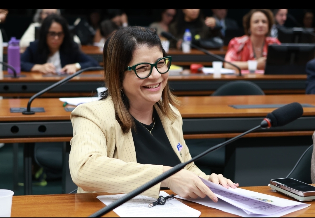Carla Dickson garante aprovação de projeto que amplia acesso à caneta emagrecedora através do SUS