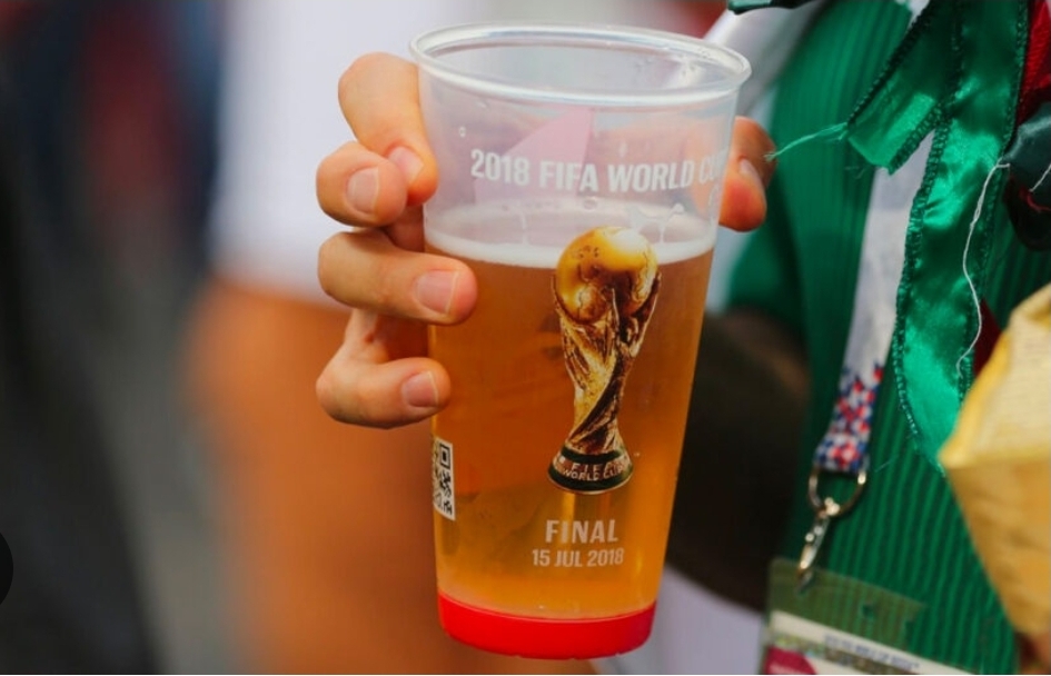 Cerveja a R$ 81 e água a R$ 25: preços cobrados nos estádios da Copa do Mundo revoltam torcedores