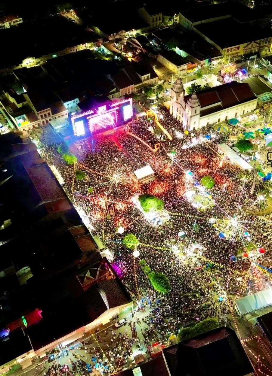 Recorde de 85 mil pessoas no show de Seu Desejo fortalece economia e marca os 300 anos do São João do Assú