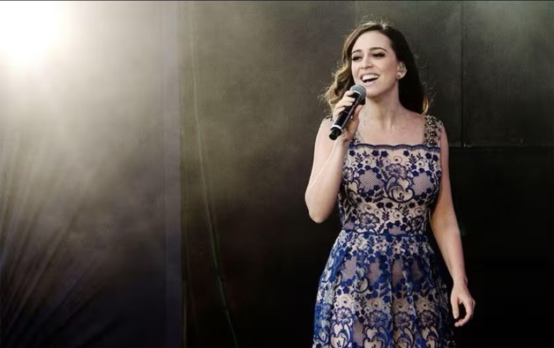 Show de Roberta Sá marca os 30 anos da construtora Colmeia em Natal