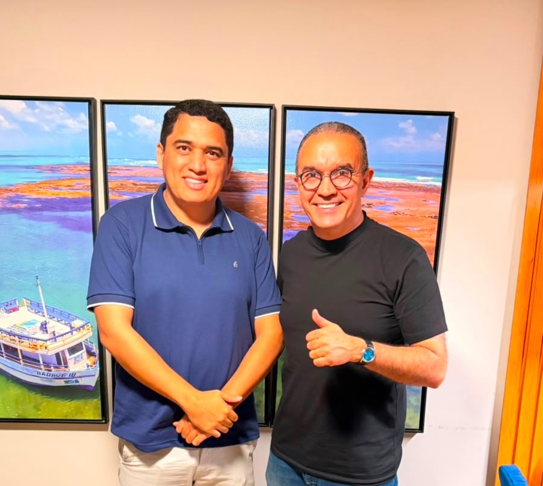 Kelps Lima amplia base no Agreste com apoio do vereador Gilliard Faustino, de Nova Cruz