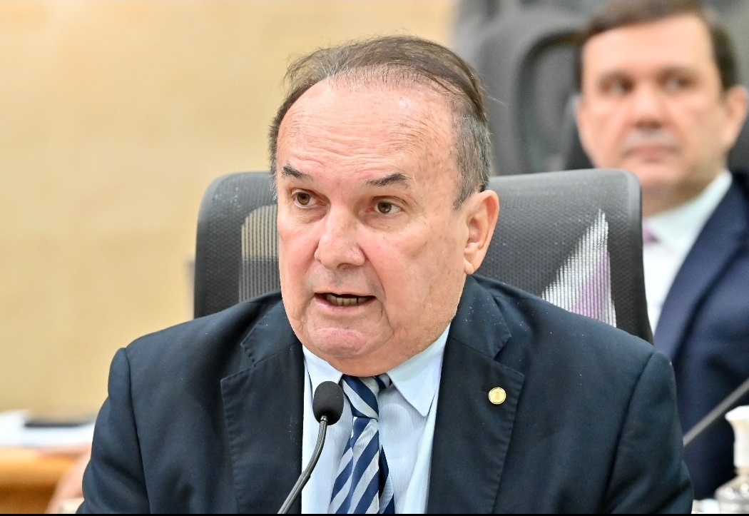 Deputado Nelter Queiroz cobra regularização de pagamentos a aposentados e repasse de consignados no RN