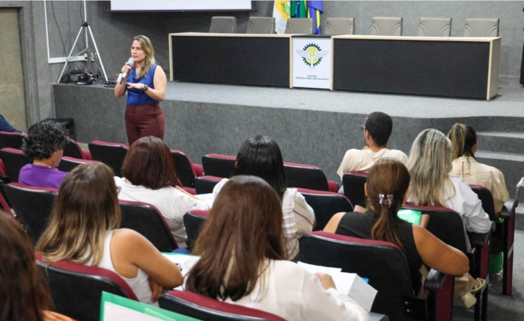 Profissionais da saúde de Parnamirim participam de capacitação sobre saúde do trabalhador