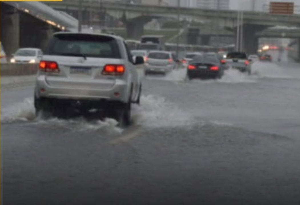 Natal registra mais de 100 mm de chuva em 12 horas e equipes da Prefeitura mantêm monitoramento