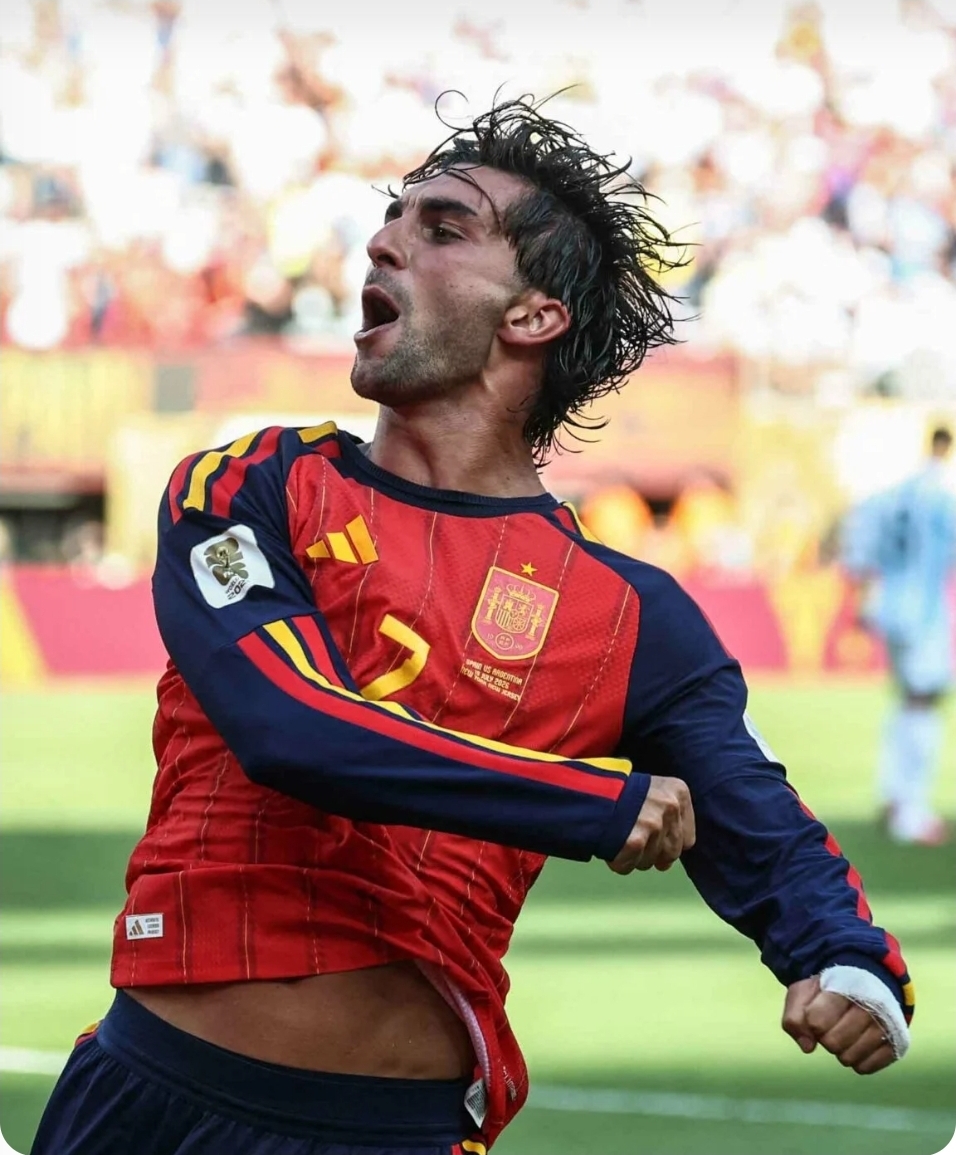 Campeã: Ferran Torres decide na prorrogação e coloca a Espanha no topo do mundo pela segunda vez