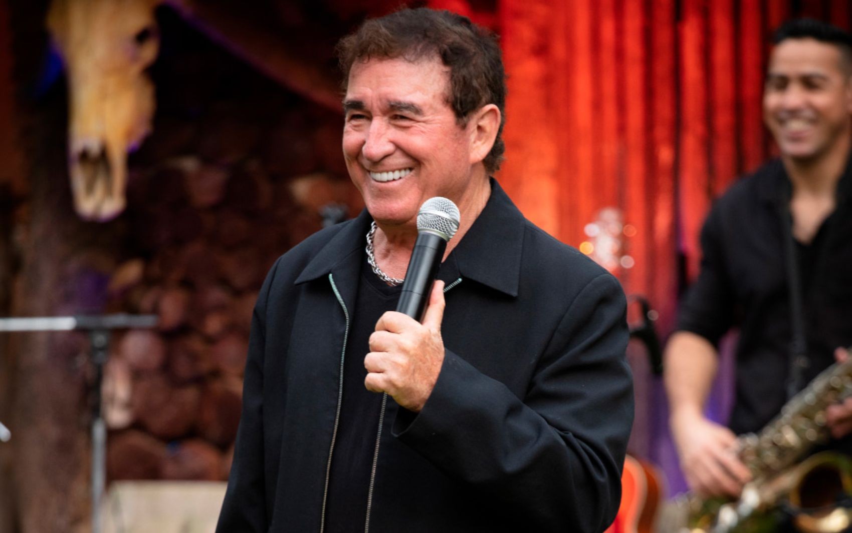 Amado Batista é condenado a pagar R$ 453 mil para pais de criança morta afogada em piscina