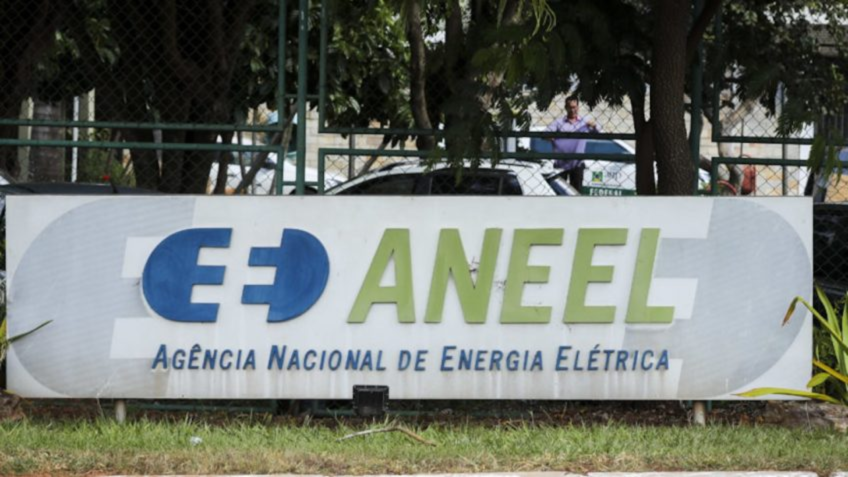 Aneel aprova reajuste e conta de luz terá alta média de 1,1%