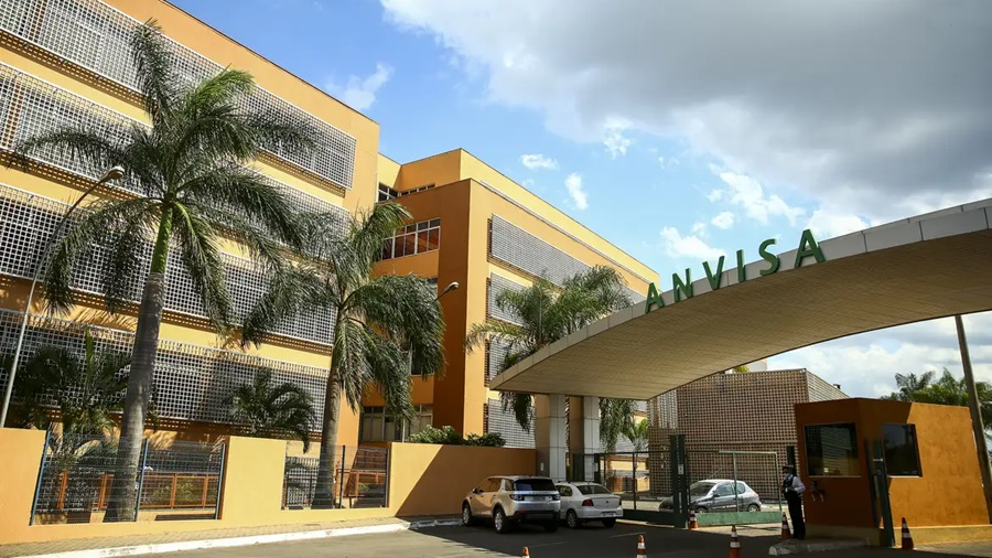 Anvisa proíbe venda de suplementos e Chá Sarapião por irregularidades