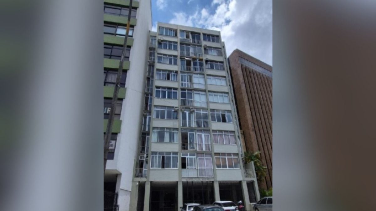 Apartamento de Eduardo Bolsonaro é leiloado por R$ 788 mil pela Caixa