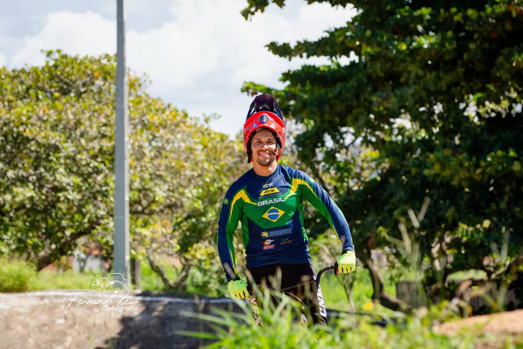 Atleta potiguar de bicicross morre em grave acidente na Estrada de Genipabu