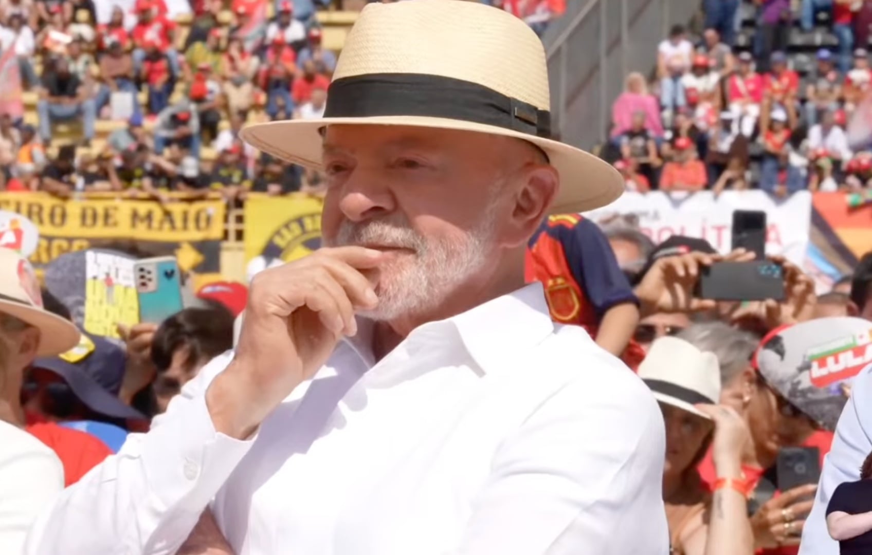 Lula inicia campanha com foco no Congresso e acenos a mulheres e evangélicos