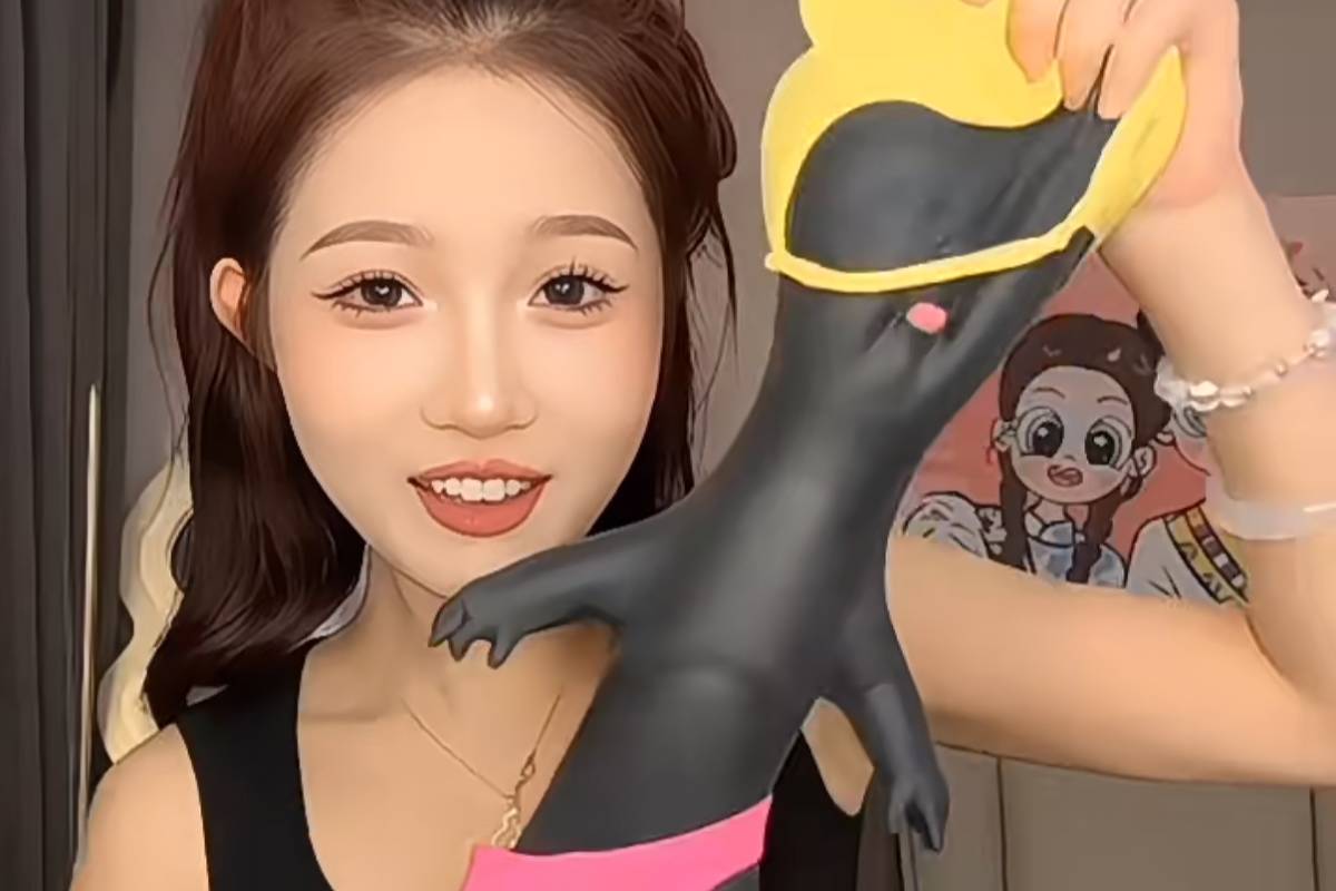 Boneco Natasha vira centro de polêmica racista e violenta na China