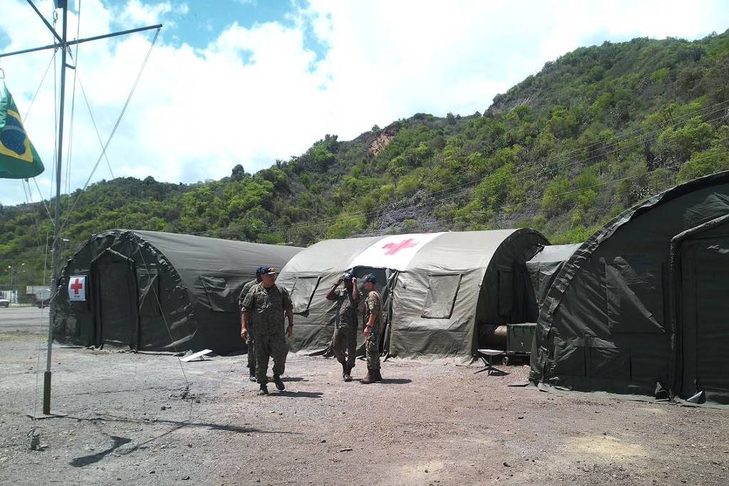 Marinha do Brasil monta hospital com centro cirúrgico em área de crise na Venezuela