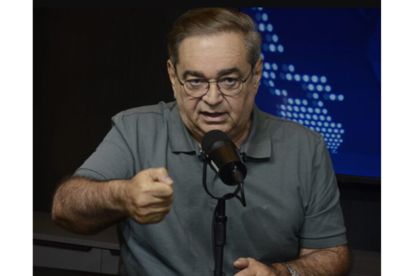 Álvaro Dias acusa secretário Cadu Xavier de ser "rei da mentira" em embate no RN