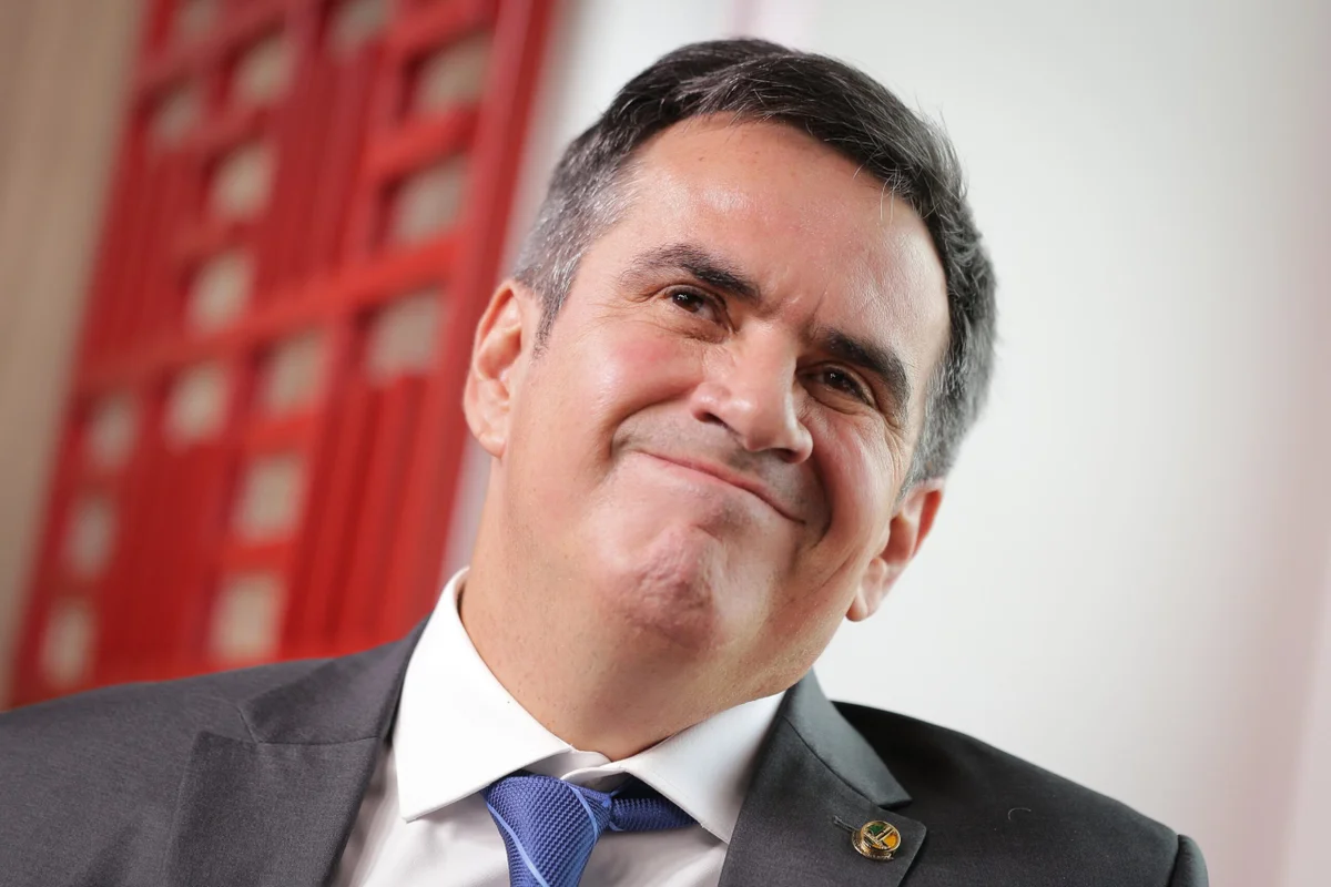 Ciro Nogueira declara apoio a Flávio Bolsonaro após neutralidade de PP e União