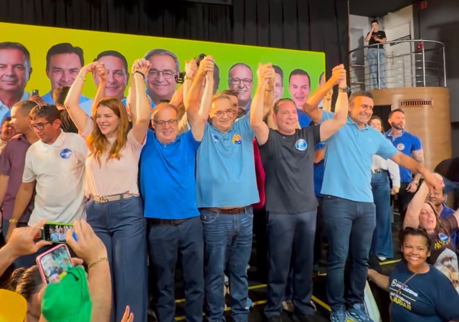 Álvaro Dias celebra aliança com PSDB e abre diálogo com Republicanos
