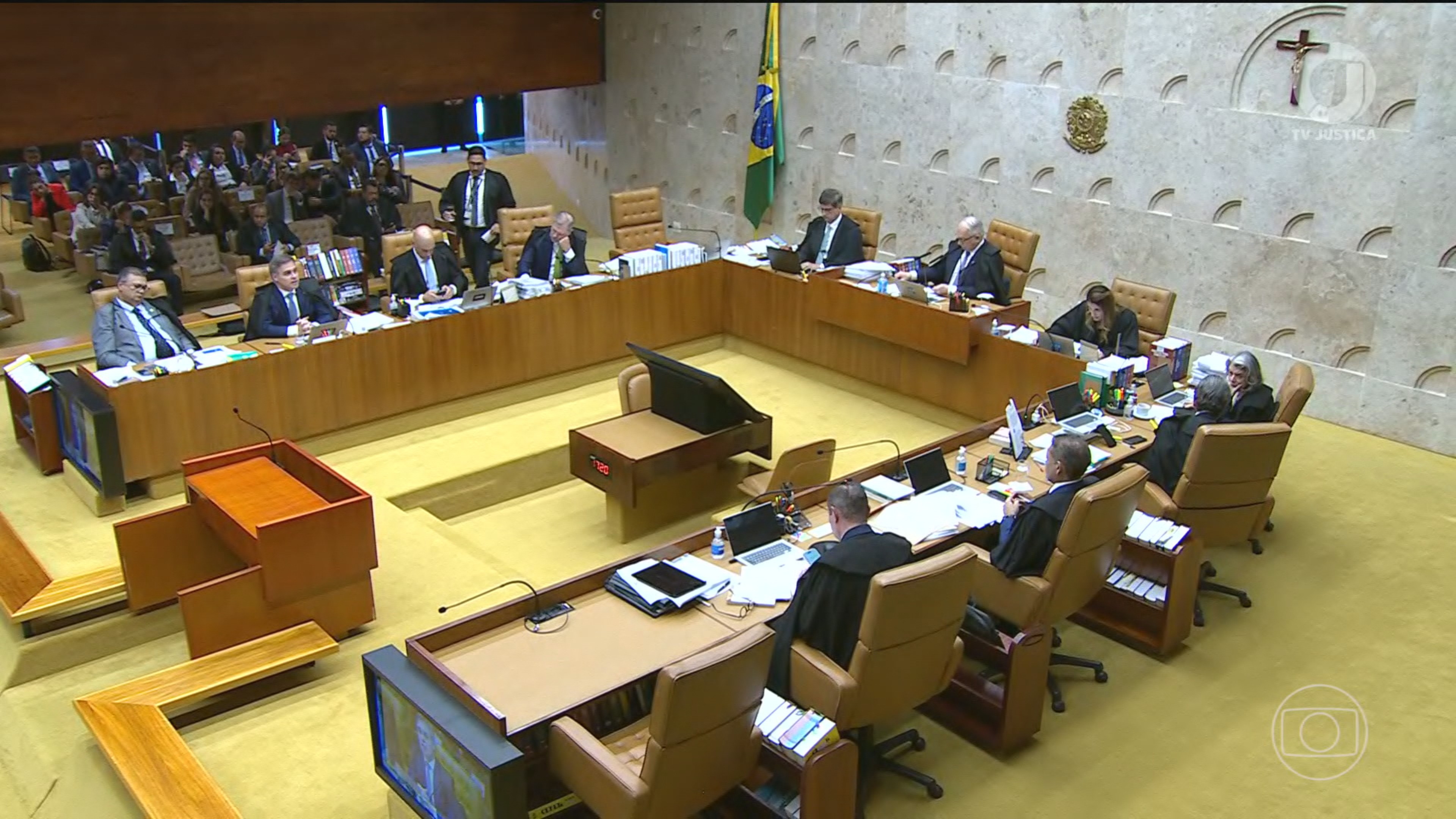 TJPA: Desembargadora ganha R$ 117 mil e reclama de "penúria"