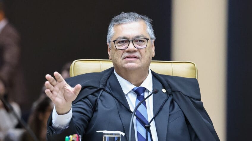 Flávio Dino cancela ida ao Fórum Jurídico de Lisboa após acidente doméstico