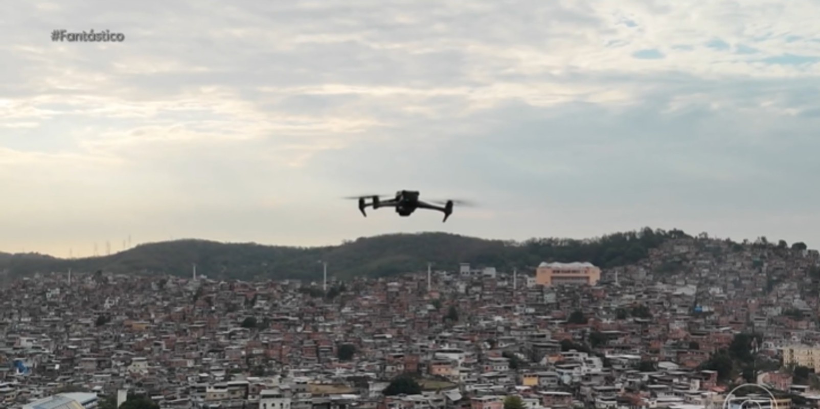 Drones com explosivos intensificam guerra entre facções no Rio de Janeiro