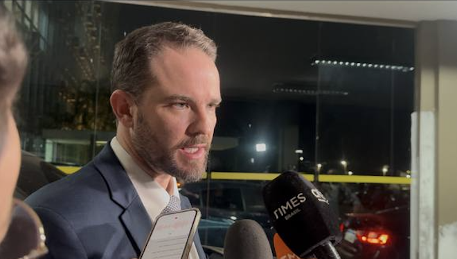 Governo define novo piso nacional de R$ 1.741 para 2027