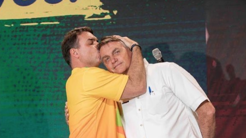 Senador Flávio Bolsonaro afirma que eleitor prefere um perfil conciliador, similar ao seu, em detrimento do estilo impulsivo de Jair Bolsonaro