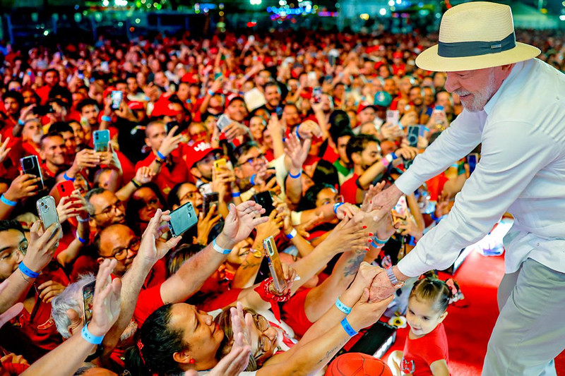 Lula anuncia reunião com Hugo Motta e Alcolumbre para debater fim da taxa das blusinhas