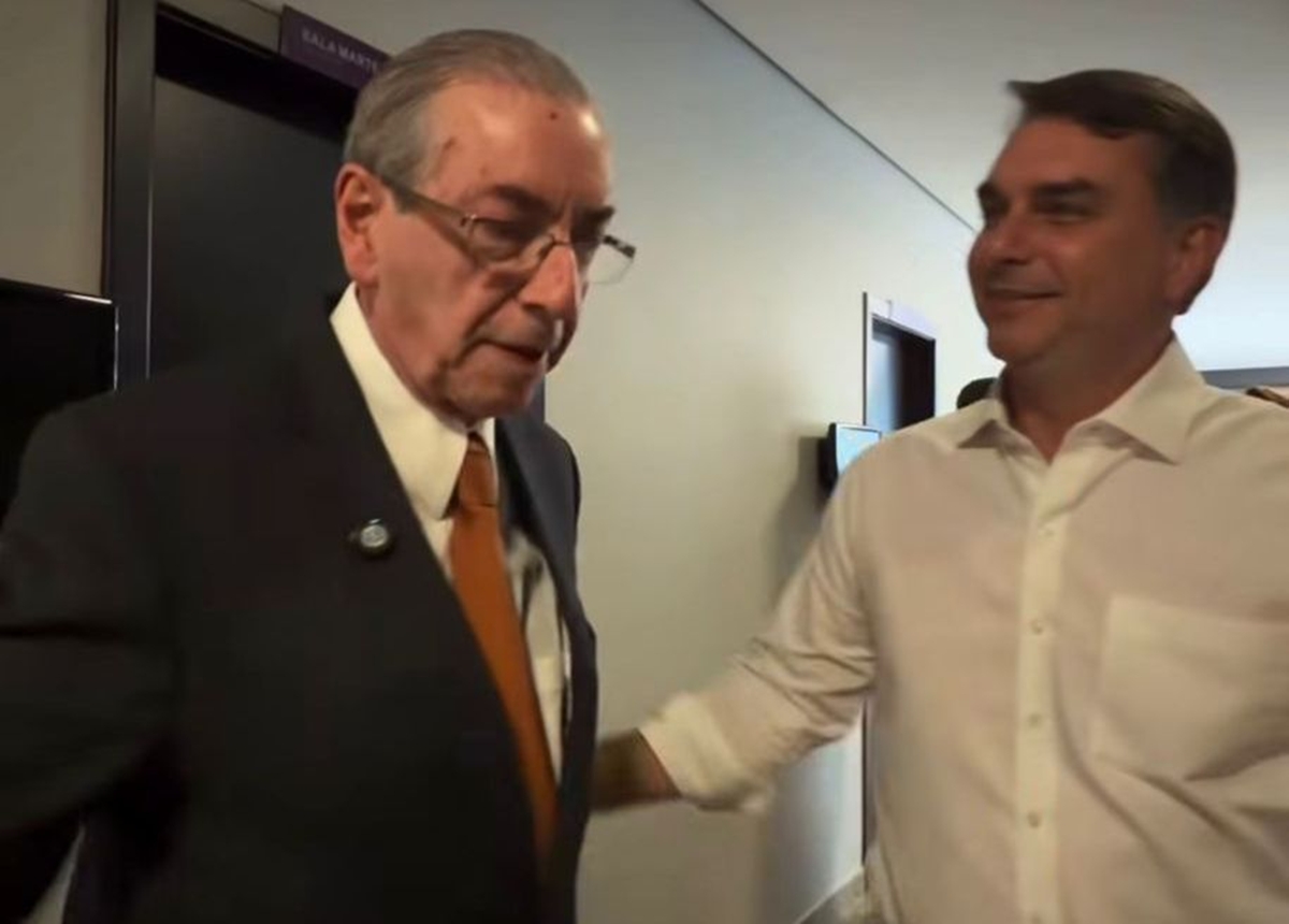 Eduardo Cunha anuncia apoio a Flávio Bolsonaro para Presidência em 2026