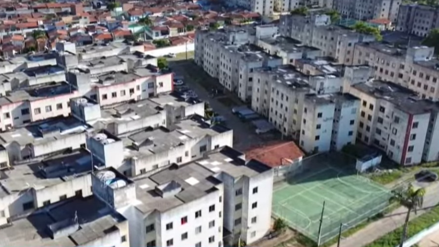 Fachada de condomínio do Minha Casa, Minha Vida sob investigação policial em Parnamirim.