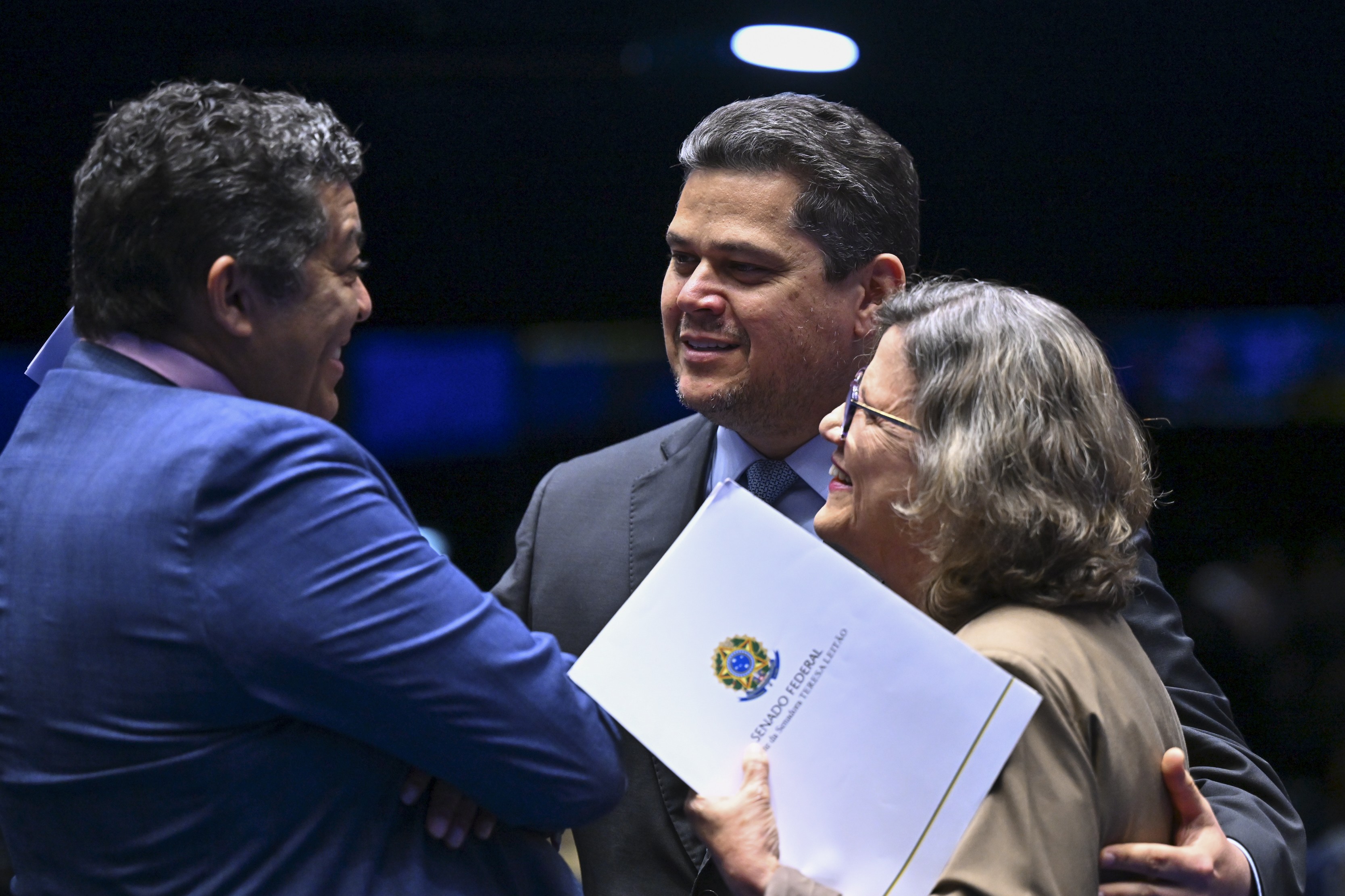 Fim da escala 6x1: Alcolumbre reúne governistas e centrais sindicais nesta quarta-feira