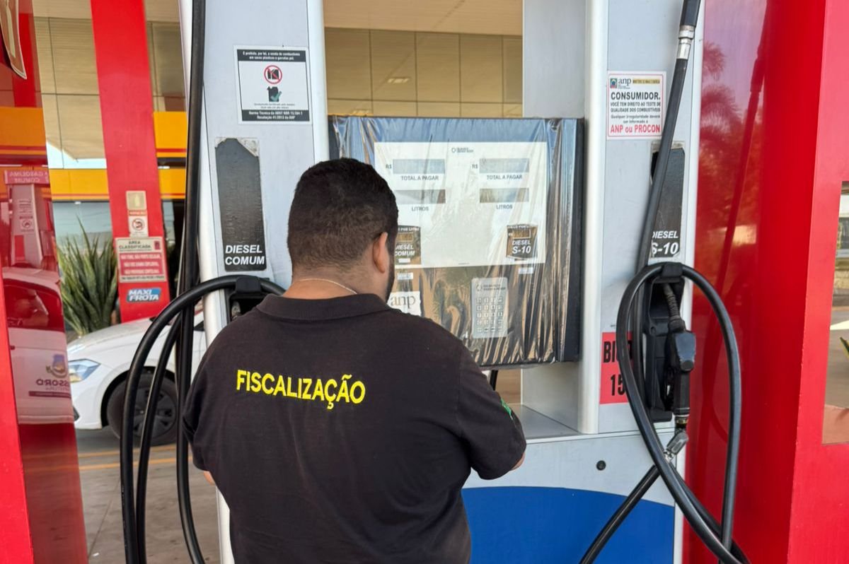 Fiscalização do Ipem-RN encontra falhas em quase todas as bombas de Natal