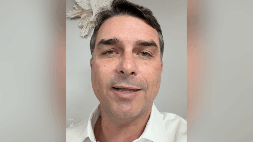 Senador Flávio Bolsonaro cobra Lula e oferece ajuda em disputa comercial com os EUA