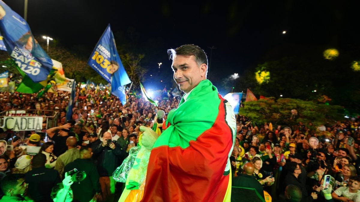 Flávio critica silêncio de Lula sobre trocas de mensagens 0entre Moraes e Vorcaro